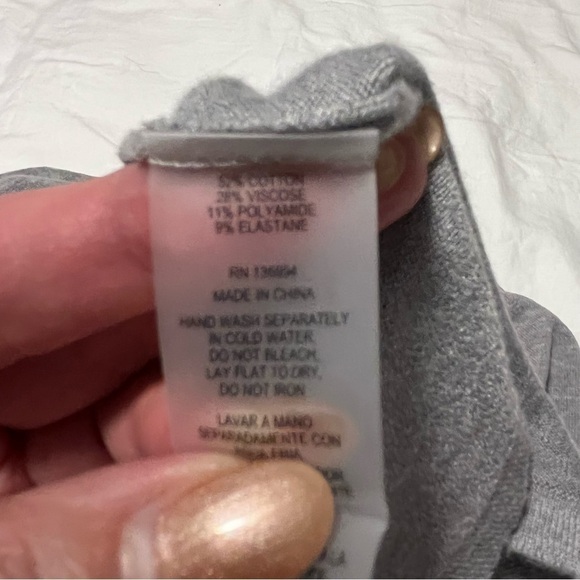 NWT cotton blend grey sweater size medium - Picture 7 of 10